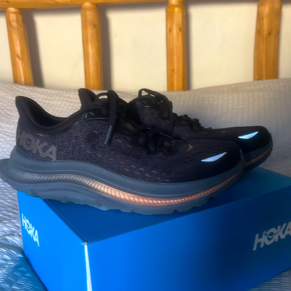 Hoka Kawana running shoes. *BRAND NEW
